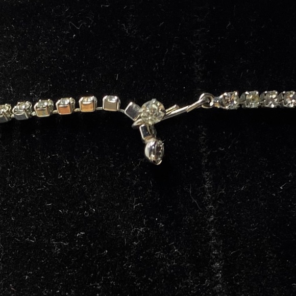 Exquisite Rhinestone Necklace - Picture 6 of 6